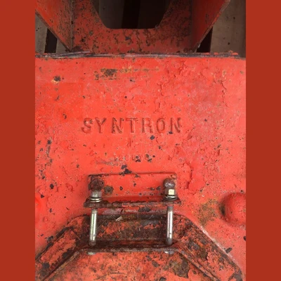 Syntron 15.5 in. x 45 in. Vibrating Pan Feeder