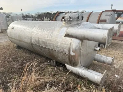 2001 STEEL-PRO INC. 2,000 Gallon Stainless Steel Tanks | Perry Equipment (6)