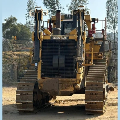 USED 2011 CATERPILLAR D11T
