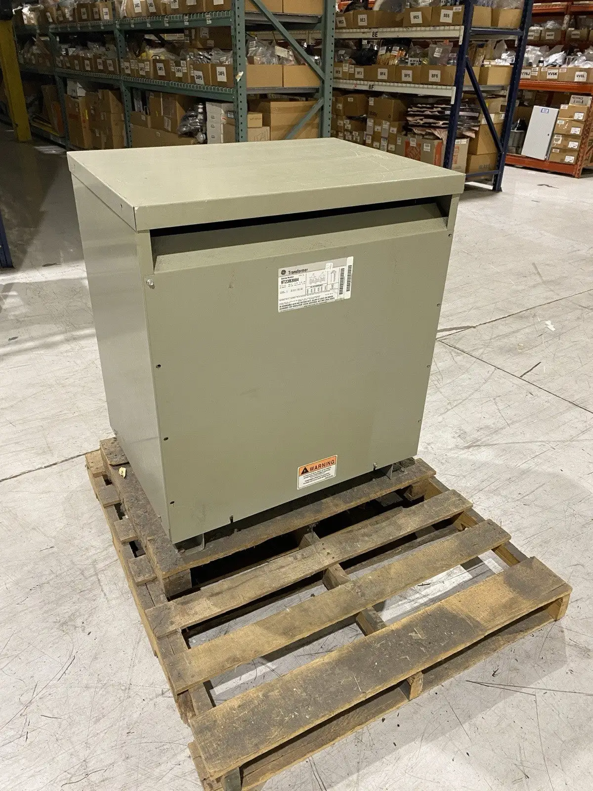 9T23B3884 | GE  75.0 kVA 60Hz 3 PH 5.9%  IMP  Step Down Transformer 480/240V - Used