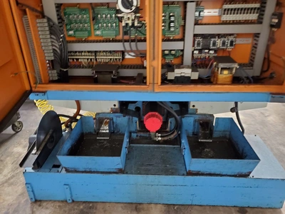 2002 SUPERMAX V56T DRILL AND TAP CENTER
