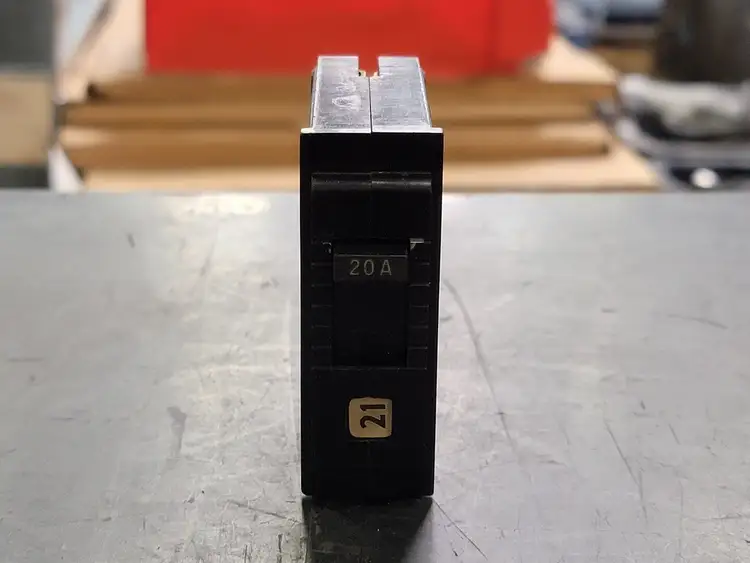 Used GENERAL ELECTRIC TQL120 Switchgears British Columbia CA | Lenmark #241716