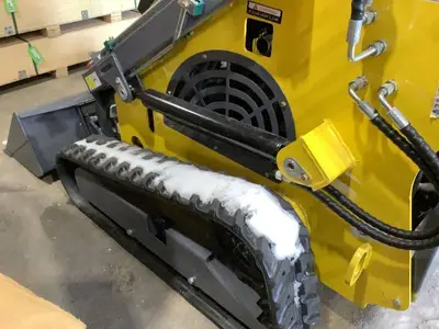 Landhonor Mini Skid Steer Loader (LDR-T460K1)