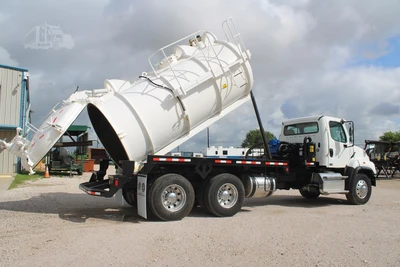 Used 2018 FREIGHTLINER 114SD Septic/Sewer/Vacuum Trucks Texas US | Roll Off Truck World #1491812