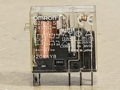 USED OMRON G2R-2-SN