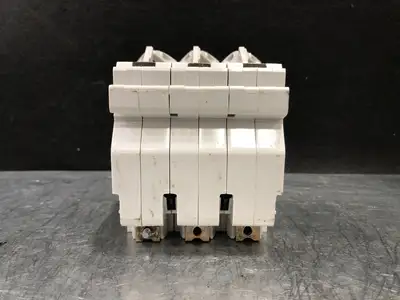 Used FEDERAL PIONEER NB320 Switchgears British Columbia CA | Lenmark #244005
