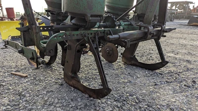 USED JOHN DEERE 246