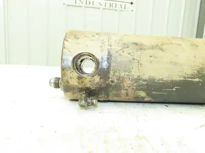 Toyota DOF 068 Hydraulic Lift Cylinder Off 8HBW30 Walkie Pallet Jack 6000 lb