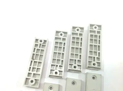 USED MAVERICK INDUSTRIAL SALES PNEUMATIC VALVE MANIFOLD BLANK COVER 80MM X 23MM