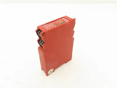 Allen Bradley MSR126T 440R-N23117 Guardmaster Safety Relay 24V AC/DC Lot of 2