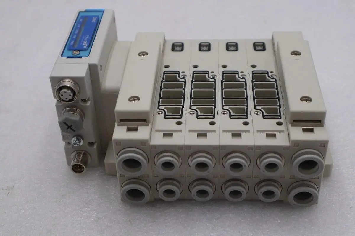 SMC SS5V3-W10S1DAND-04B-C8 / SS5V3W10S1DAND04BC8 (BRAND NEW) STOCK 1393-A