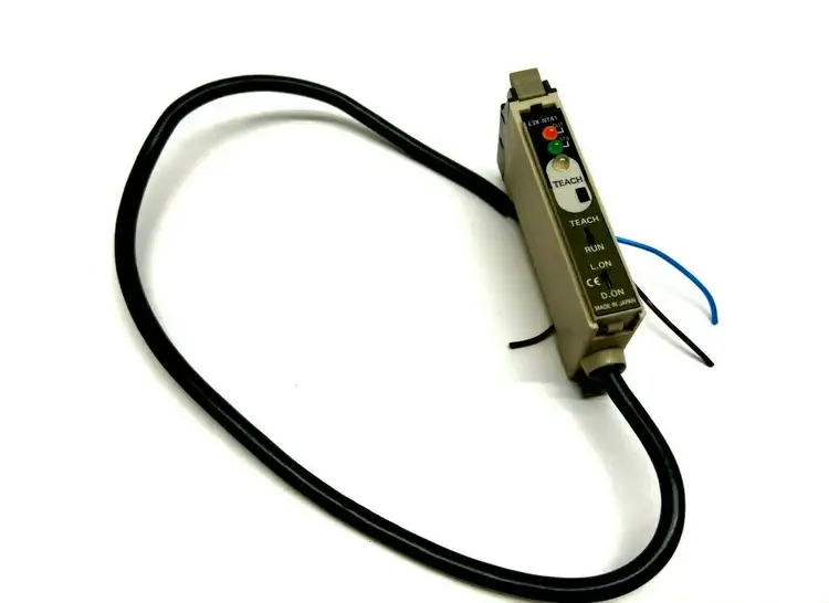Used Omron Teaching Photoelectric Sensor Photoelectric Sensors Michigan US | Maverick Industrial Sales #1390914