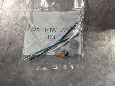 NEW CROUSE-HINDS VMVL-11-2TW-R1-UNV1-S890