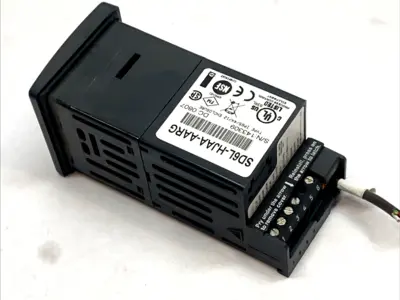 USED WATLOW SERIES SD LIMIT CONTROLLER 1/16 DIN MISSING SCREW
