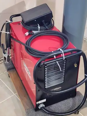 Lincoln 230 Amp Electric Square Wave Tig 175 Pro Welding Unit