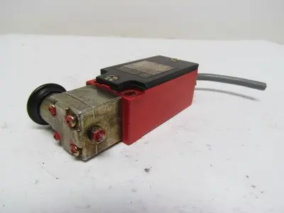Used BERNSTEIN _UNKNOWN_ Relays & Switches | Arrow Industrial #639777
