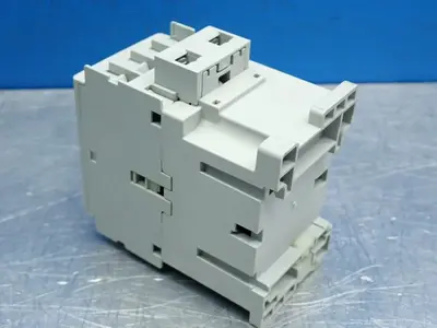 NEW ALLEN BRADLEY 700CF220D
