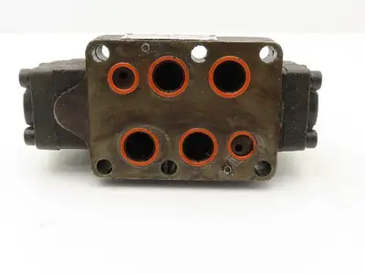 Used VICKERS _UNKNOWN_ Valves/Fittings Indiana US | Arrow Industrial #1316973