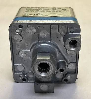 Used HONEYWELL C6097B Miscellaneous Equipment (Electrical & Power) | Surplus Asset Holdings #1199149