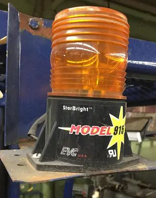 2956-560 KOMATSU 5000LB CAPACITY RIDE ON FORK LIFT TRUCK MODEL 25