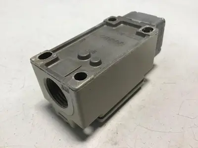 USED OMRON D4B-2171N