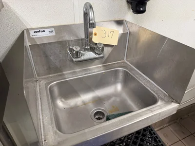 Used _UNKNOWN_ _UNKNOWN_ Sinks Georgia US | Auction Management Corporation #1548561