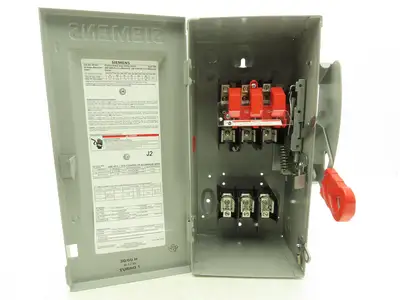 Siemens HF361 Heavy Duty Safety Fusible Disconnect Switch 3P 30A 600VAC 250VDC