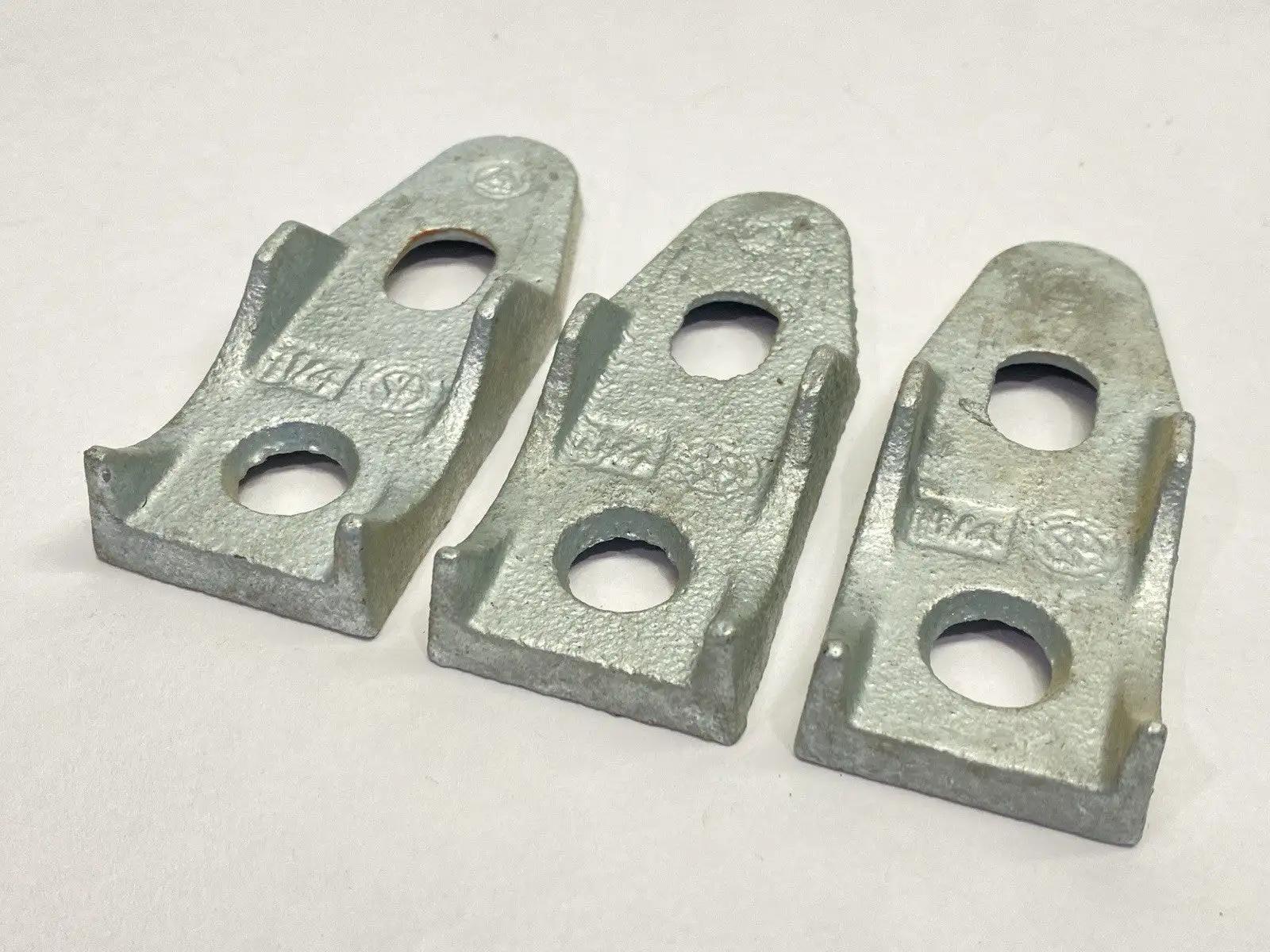 New | in-Stock Appleton Conduit Clamp Back 1-1/4" LOT OF 3 Electrical Fittings Michigan US | Maverick Industrial Sales #1402276