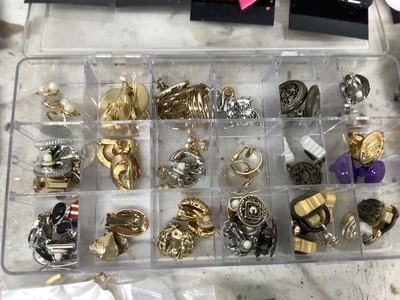 Used _UNKNOWN_ _UNKNOWN_ Jewelry & Gemstones Michigan US | Miedema Asset Management Group #1406521