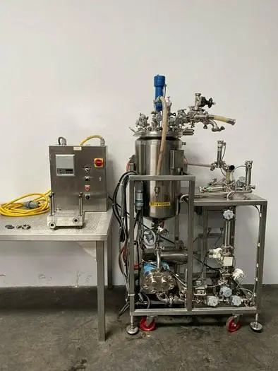 Used MILLIPORE TFF SKID W/ WAUKESHA 030 PUMP & 80L JACKETED VESSEL W/ CONTROLLER Chromatography | Equipment Lab #486018