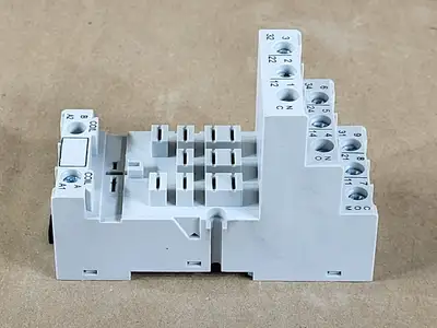 NEW ALLEN-BRADLEY 700-HN153
