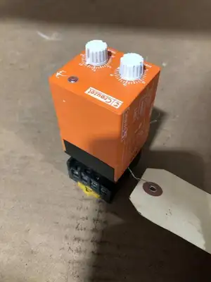 CROUZET LIRT110A Relay, Current Sensing w/ base; 110V AC; SPDT