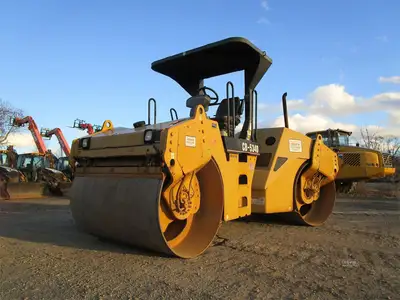 Used 2005 CATERPILLAR CB-534D Tandem Rollers New York US | Abele Tractor #1343030