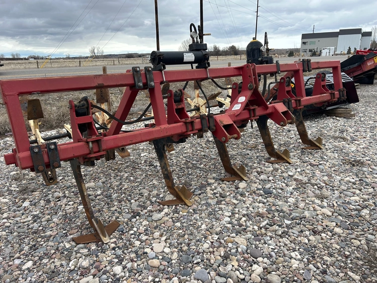 Used _UNKNOWN_ _UNKNOWN_ Strip-Tills Idaho US | Tri-Steel Manufacturing #1557078