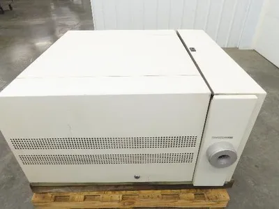 Trumpf TLF 3000 Turbo Industrial CNC Class IV Laser Resonator 1-4kW CO2 He N2