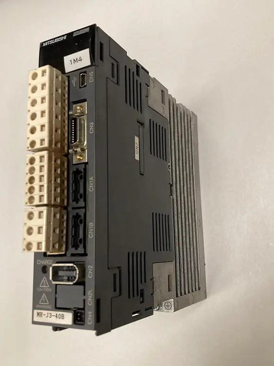 Used MITSUBISHI ELECTRIC MR-J3-40B Servo Drives Ohio US | Surplus Asset Holdings #1237311