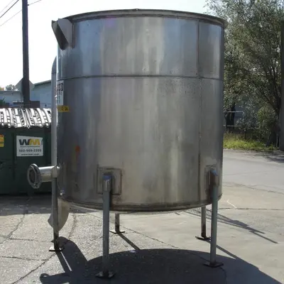 SPC7117  Tank 1100 gallon vertical tank, Stainless Steel, dish