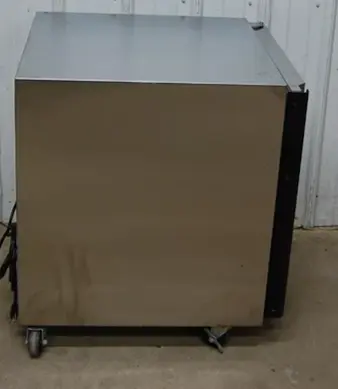 142-1150 Silver King 27 Inch Under Counter Cooler