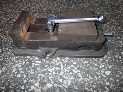 USED KENNAMETAL D60