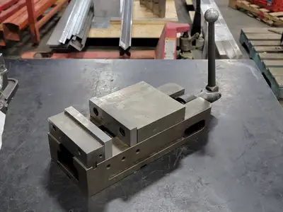 Precision Machine Vise w/ Jaws and Handle