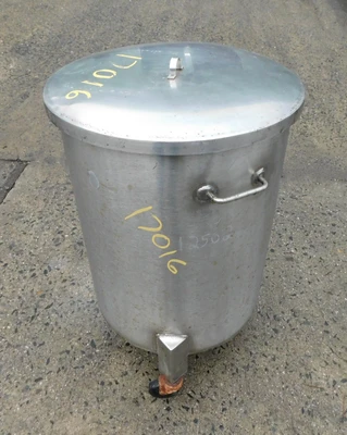 USED 25 GALLON SS TANK 25 GALLON