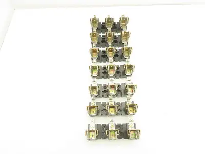 Allen Bradley 40023-416-04 Fuse Block 3-Pole Fuse Holder 60A 600V  Lot of 7