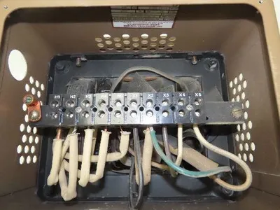 Sola 63-23-220-8 Mini/Micro Computer Power Supply Constant Volt Transformer 2KVA