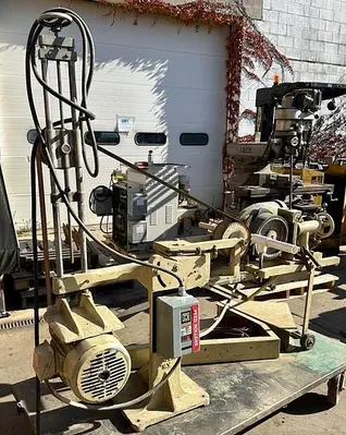 Bader Center less Grinding / Dowel Rod Sanding Machine (5834)