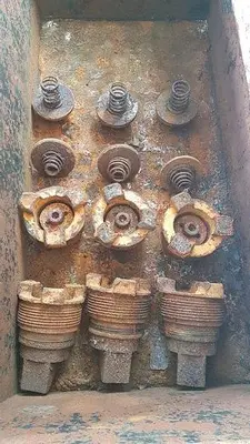 USED SJ PETRO SJ-300 TRIPLEX MUD PUMP