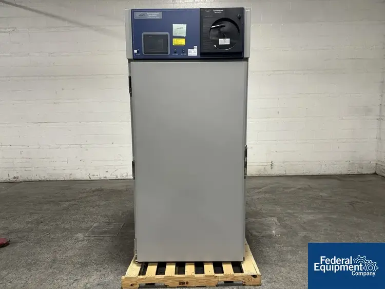 Used Environmental Specialties 33.8 Cu Ft Environmental Specialties Environmental Chamber, Model ES2000 CS Incubators Ohio US | Federal Equipment Company #128117