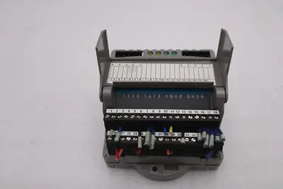 GIDDINGS & LEWIS M.1300.7372 R1 Input Module 24VDC SINK/SOURCE STOCK 639-D
