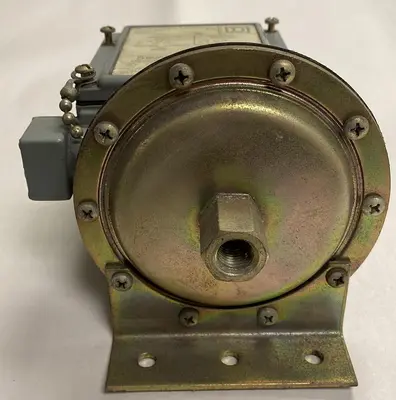 Used SQUARE D 9012 GAW-1 Miscellaneous Equipment (Electrical & Power) | Surplus Asset Holdings #1189598