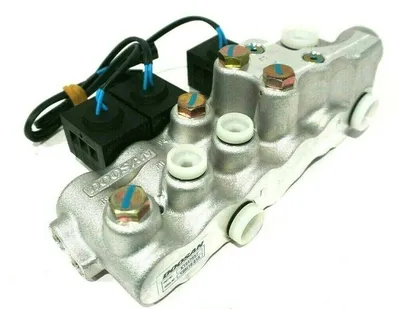 NEW DOOSAN K1047557 SOLENOID VALVE
