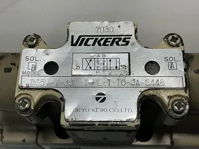 USED VICKERS DG5V-7-33C-T-PL-T-10-JA S448